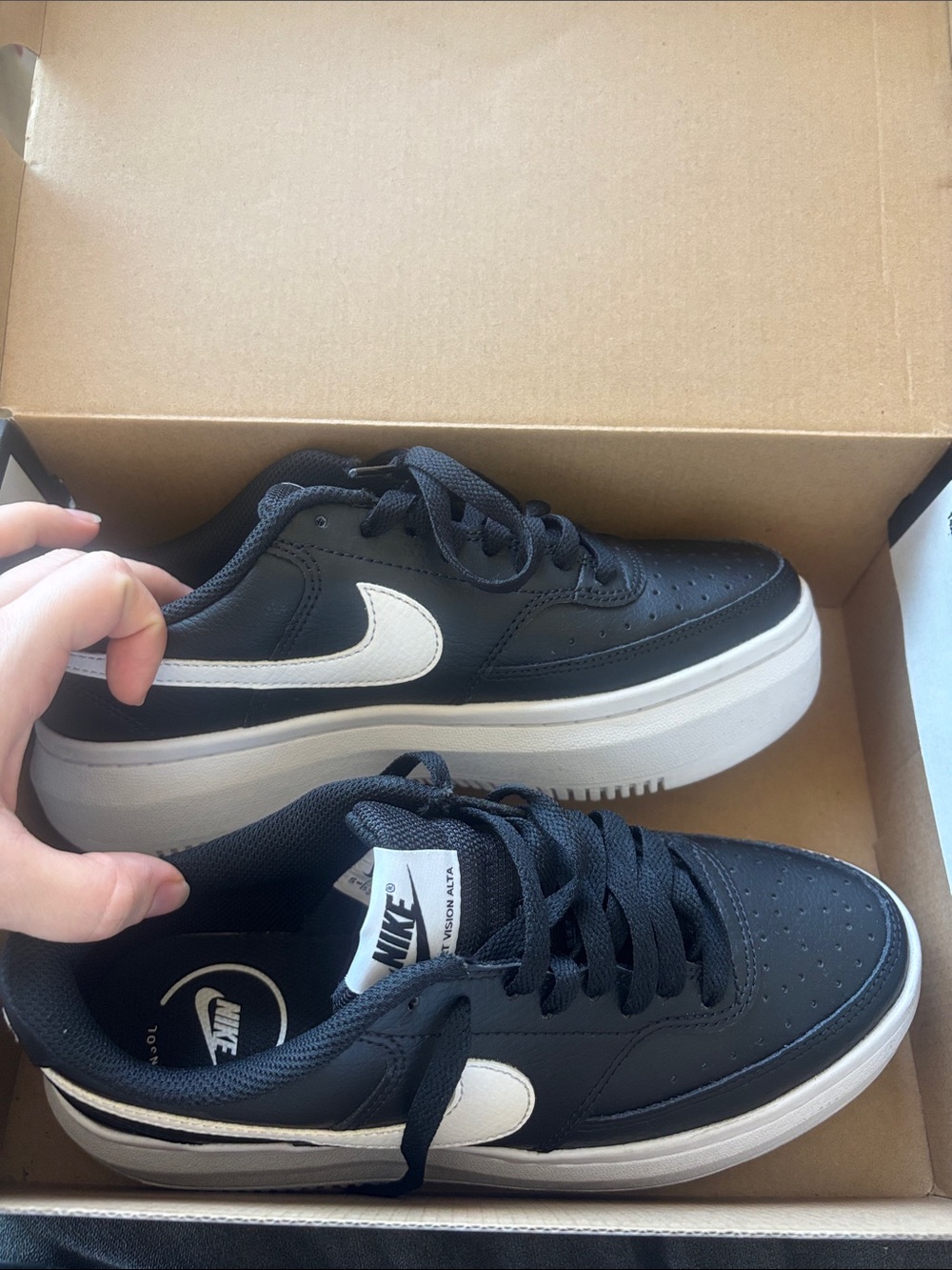 Nike Court vision Alta size 8